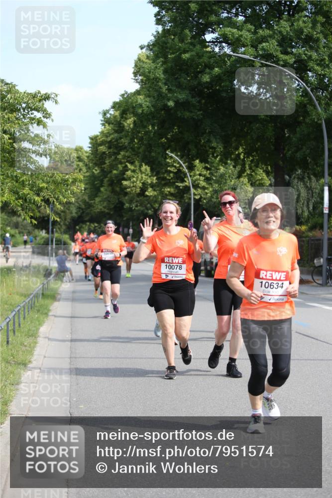15.06.2025 - REWE Women's Run Jannik Wohlers http://msf.ph/oto/7951574 15.06.2025 09:51:03 Laufen 10078, 10634 meine-sportfotos.de