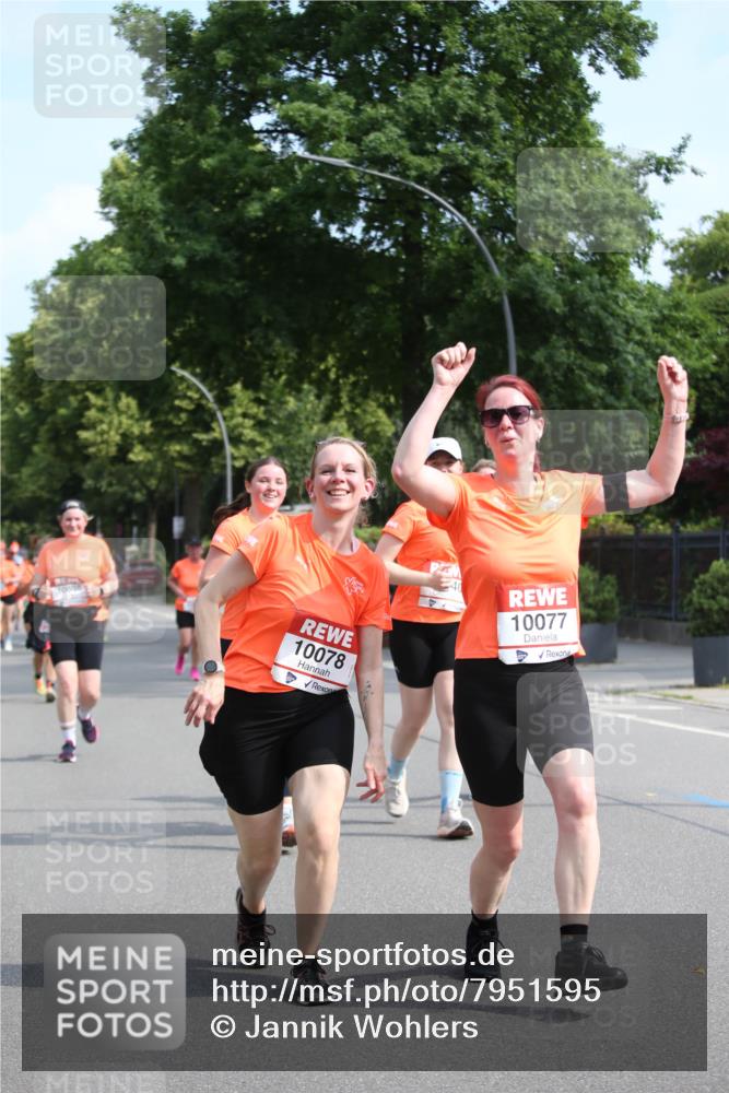 15.06.2025 - REWE Women's Run Jannik Wohlers http://msf.ph/oto/7951595 15.06.2025 09:51:04 Laufen 1003, 10078, 10077 meine-sportfotos.de