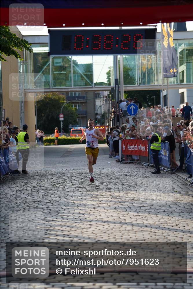 13.06.2025 - Holstenköstenlauf Felixshl http://msf.ph/oto/7951623 13.06.2025 19:38:27 Laufen 3218 meine-sportfotos.de