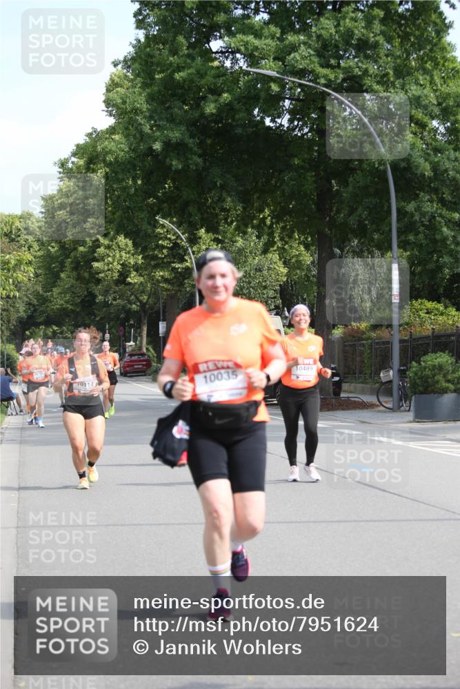 15.06.2025 - REWE Women's Run Jannik Wohlers http://msf.ph/oto/7951624 15.06.2025 09:51:07 Laufen 10035, 10489 meine-sportfotos.de