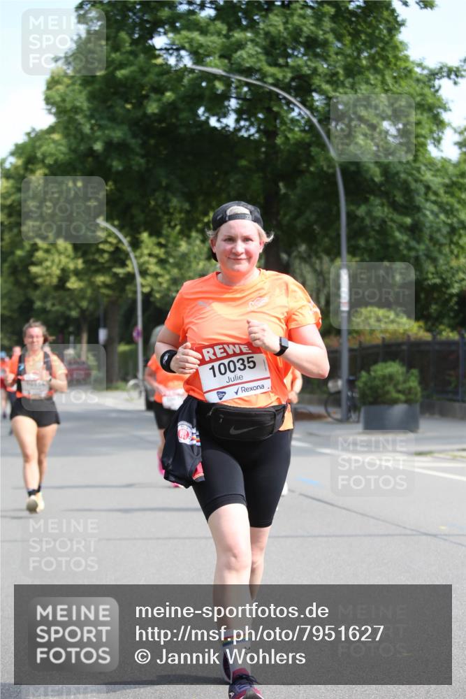 15.06.2025 - REWE Women's Run Jannik Wohlers http://msf.ph/oto/7951627 15.06.2025 09:51:08 Laufen 10035 meine-sportfotos.de