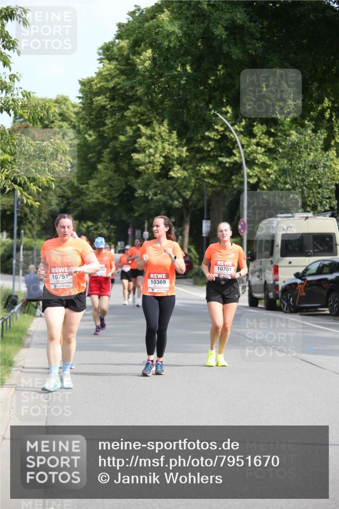 15.06.2025 - REWE Women's Run Jannik Wohlers http://msf.ph/oto/7951670 15.06.2025 09:51:13 Laufen 10751, 10369, 10701 meine-sportfotos.de