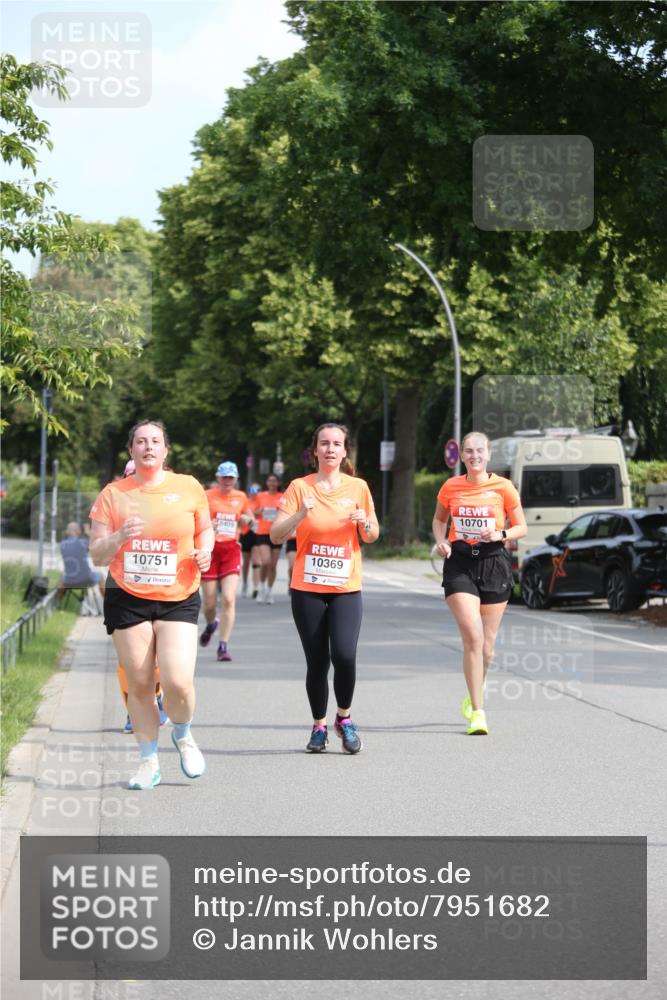 15.06.2025 - REWE Women's Run Jannik Wohlers http://msf.ph/oto/7951682 15.06.2025 09:51:14 Laufen 10751, 0409, 10369, 10701 meine-sportfotos.de