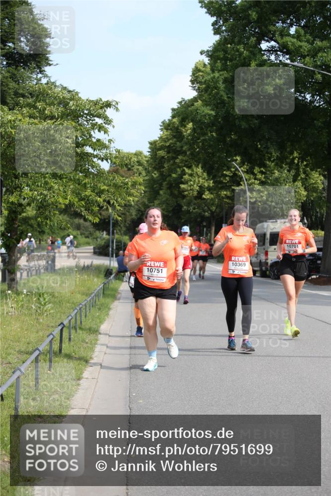 15.06.2025 - REWE Women's Run Jannik Wohlers http://msf.ph/oto/7951699 15.06.2025 09:51:16 Laufen 10751, 10369, 10701 meine-sportfotos.de
