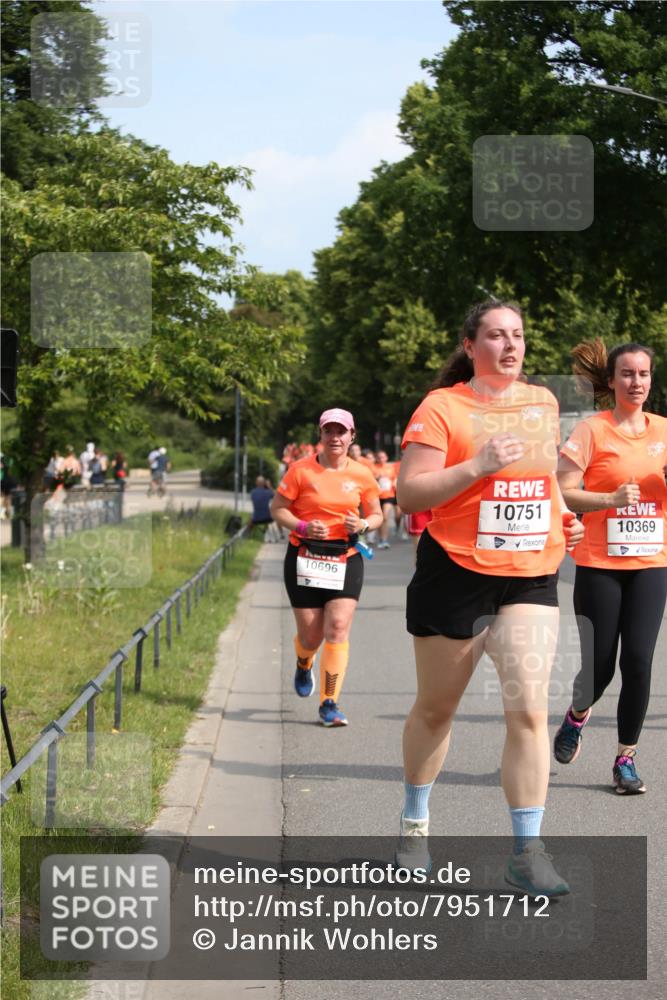 15.06.2025 - REWE Women's Run Jannik Wohlers http://msf.ph/oto/7951712 15.06.2025 09:51:18 Laufen 10696, 10751, 10369 meine-sportfotos.de