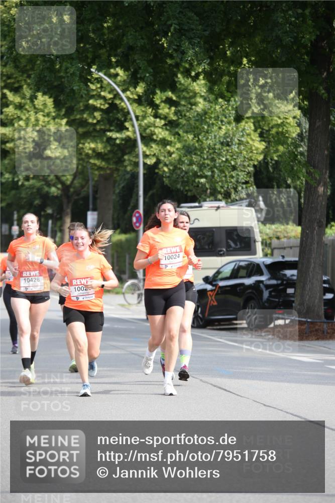 15.06.2025 - REWE Women's Run Jannik Wohlers http://msf.ph/oto/7951758 15.06.2025 09:51:23 Laufen 10428, 100, 10024, 0 meine-sportfotos.de