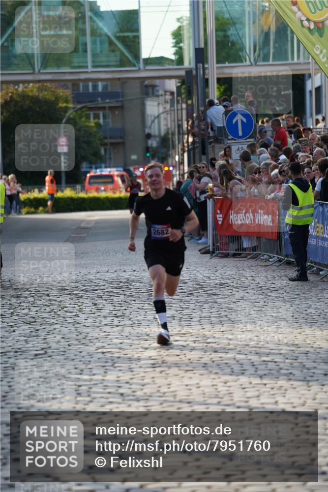 13.06.2025 - Holstenköstenlauf Felixshl http://msf.ph/oto/7951760 13.06.2025 19:38:57 Laufen 2682 meine-sportfotos.de