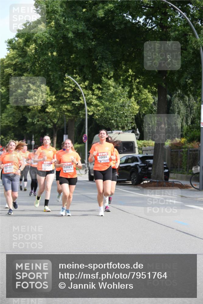 15.06.2025 - REWE Women's Run Jannik Wohlers http://msf.ph/oto/7951764 15.06.2025 09:51:24 Laufen 10148, 10428, 10021, 10024 meine-sportfotos.de