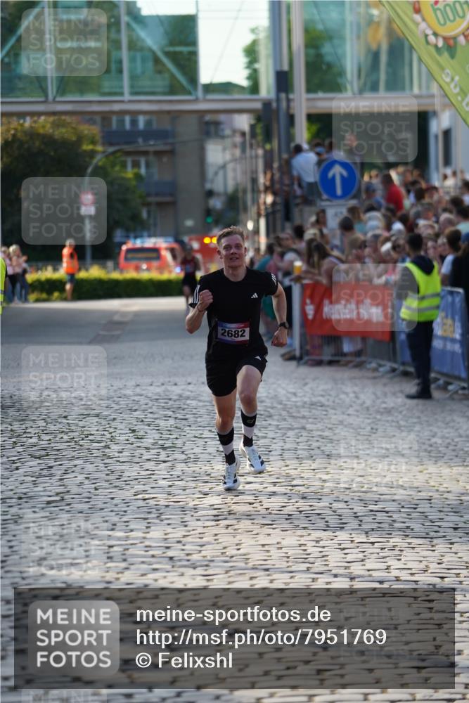 13.06.2025 - Holstenköstenlauf Felixshl http://msf.ph/oto/7951769 13.06.2025 19:38:57 Laufen 2682 meine-sportfotos.de