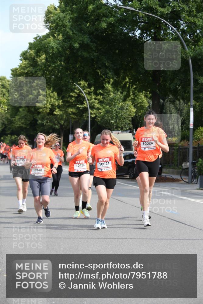 15.06.2025 - REWE Women's Run Jannik Wohlers http://msf.ph/oto/7951788 15.06.2025 09:51:26 Laufen 10713, 10428, 10148, 10021, 10024 meine-sportfotos.de