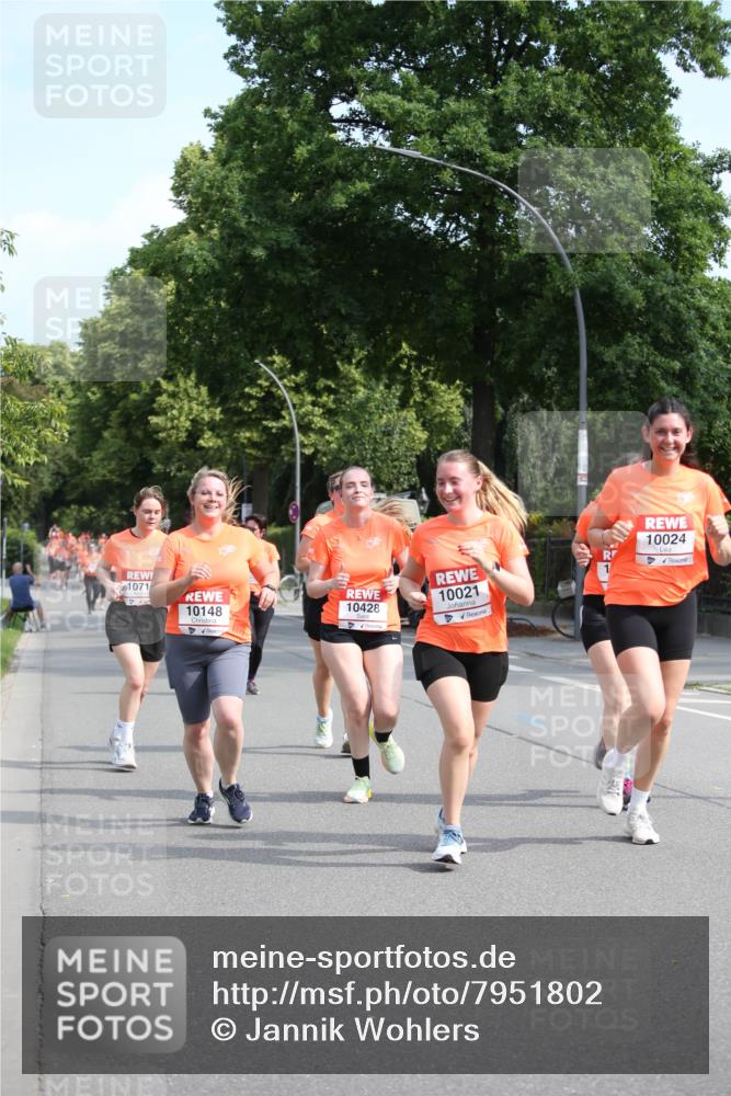 15.06.2025 - REWE Women's Run Jannik Wohlers http://msf.ph/oto/7951802 15.06.2025 09:51:27 Laufen 1071, 10148, 10428, 10021, 1, 10024 meine-sportfotos.de