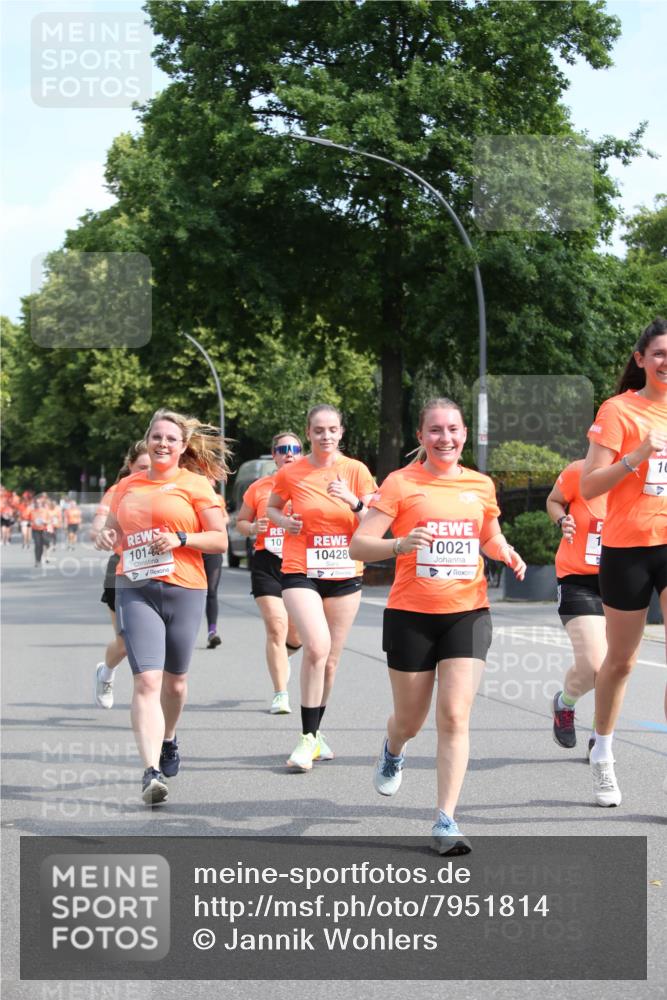 15.06.2025 - REWE Women's Run Jannik Wohlers http://msf.ph/oto/7951814 15.06.2025 09:51:28 Laufen 1014, 10, 10428, 10021, 10 meine-sportfotos.de