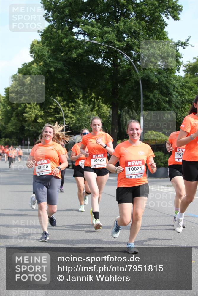 15.06.2025 - REWE Women's Run Jannik Wohlers http://msf.ph/oto/7951815 15.06.2025 09:51:28 Laufen 10148, 10428, 10, 10021, 105, 4 meine-sportfotos.de