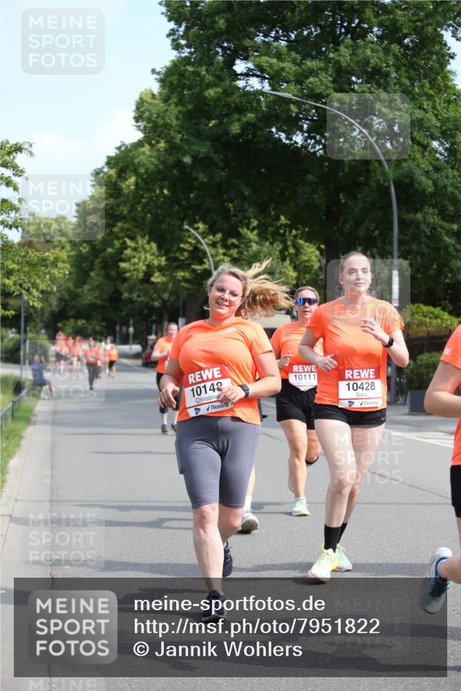 15.06.2025 - REWE Women's Run Jannik Wohlers http://msf.ph/oto/7951822 15.06.2025 09:51:29 Laufen 10148, 10111, 10428 meine-sportfotos.de