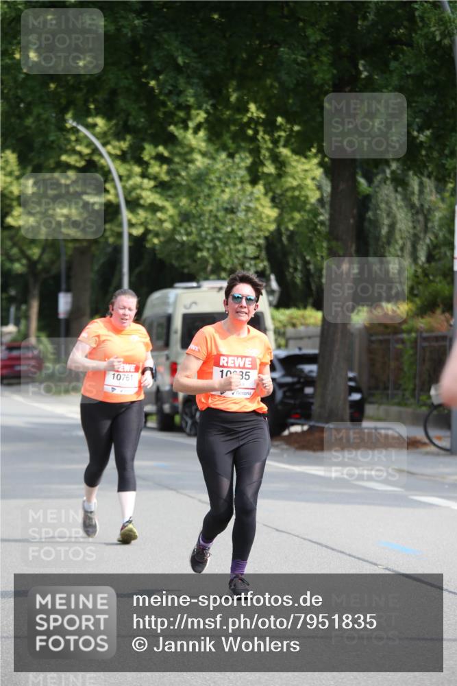 15.06.2025 - REWE Women's Run Jannik Wohlers http://msf.ph/oto/7951835 15.06.2025 09:51:30 Laufen 10761, 10, 35 meine-sportfotos.de