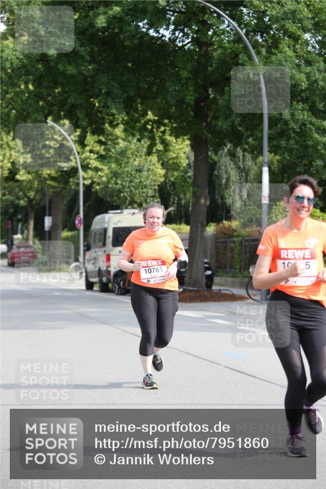 15.06.2025 - REWE Women's Run Jannik Wohlers http://msf.ph/oto/7951860 15.06.2025 09:51:32 Laufen 10761, 5 meine-sportfotos.de