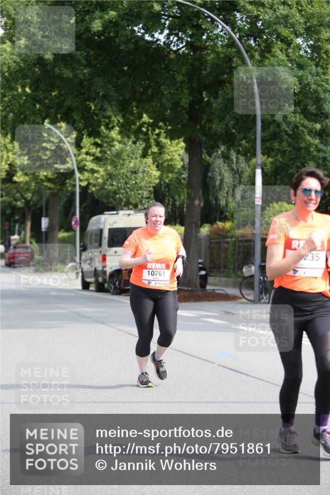 15.06.2025 - REWE Women's Run Jannik Wohlers http://msf.ph/oto/7951861 15.06.2025 09:51:32 Laufen 10761 meine-sportfotos.de