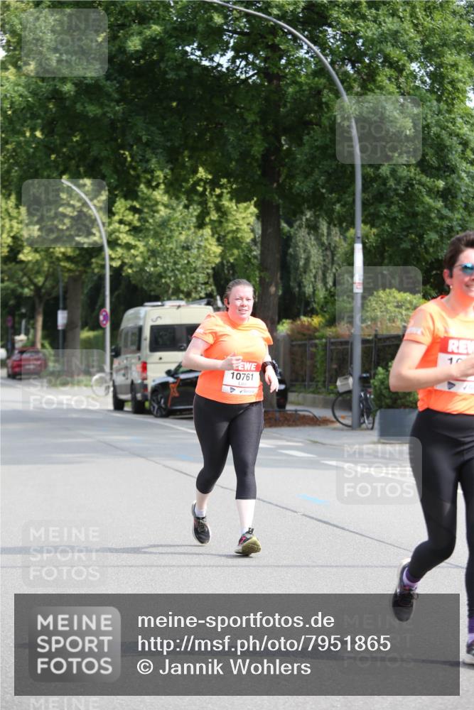 15.06.2025 - REWE Women's Run Jannik Wohlers http://msf.ph/oto/7951865 15.06.2025 09:51:32 Laufen 10761, 10 meine-sportfotos.de