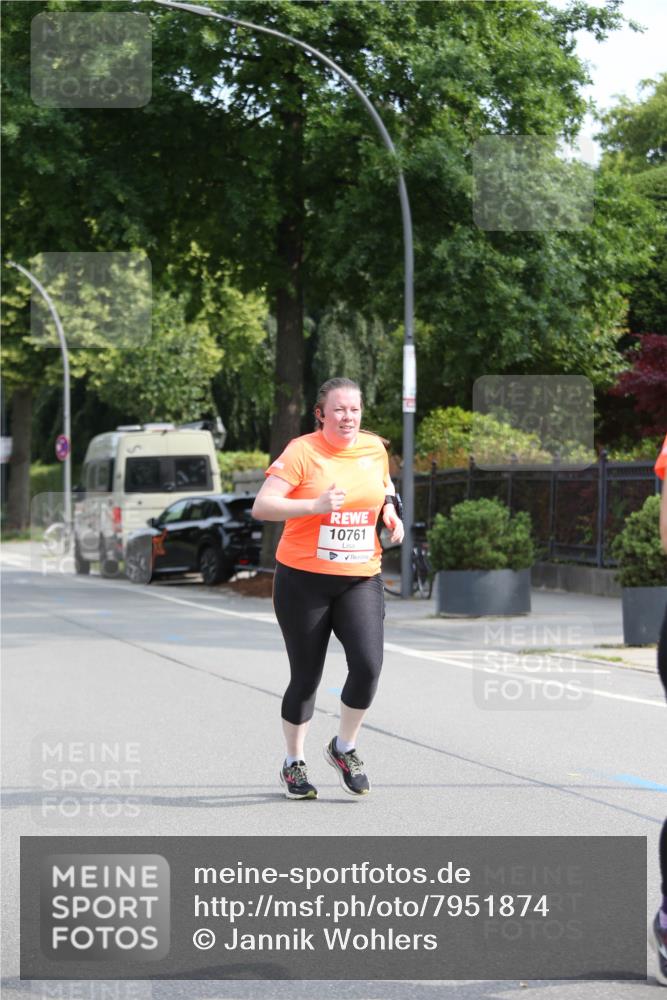 15.06.2025 - REWE Women's Run Jannik Wohlers http://msf.ph/oto/7951874 15.06.2025 09:51:33 Laufen 10761 meine-sportfotos.de