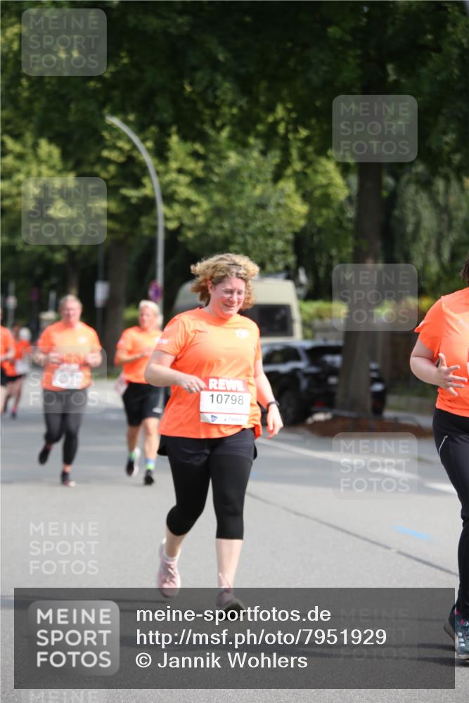 15.06.2025 - REWE Women's Run Jannik Wohlers http://msf.ph/oto/7951929 15.06.2025 09:51:45 Laufen 10798 meine-sportfotos.de