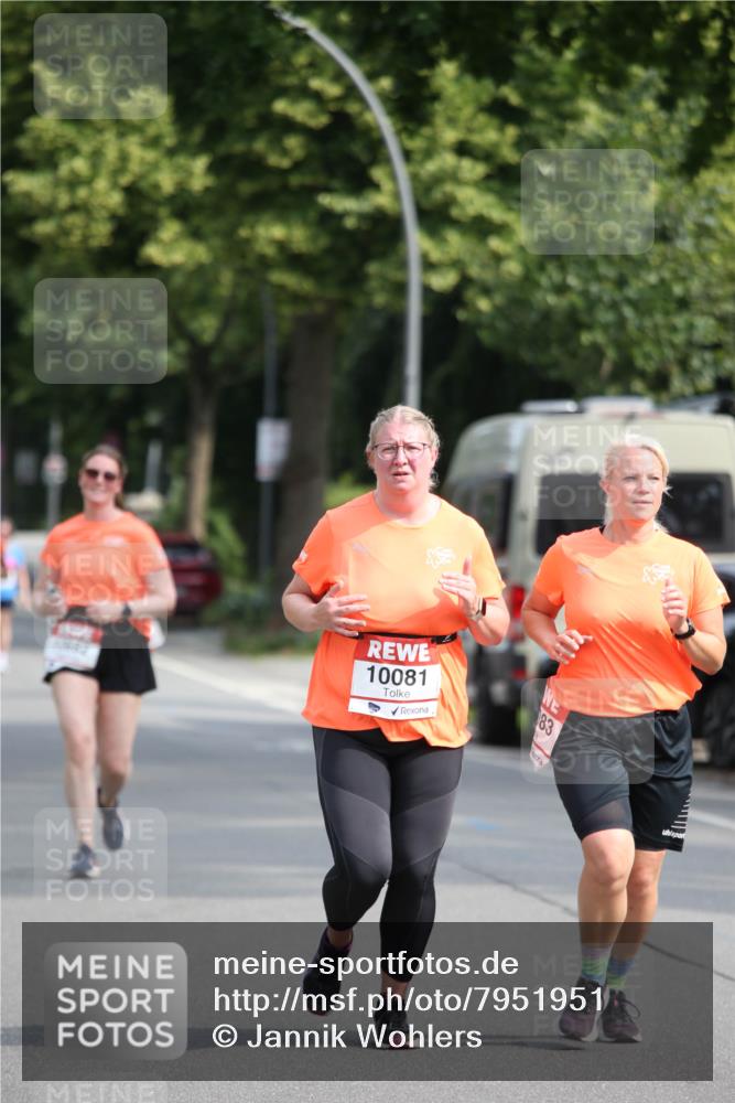 15.06.2025 - REWE Women's Run Jannik Wohlers http://msf.ph/oto/7951951 15.06.2025 09:51:47 Laufen 10081 meine-sportfotos.de