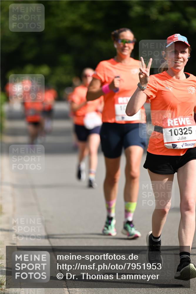 15.06.2025 - REWE Women's Run Dr. Thomas Lammeyer http://msf.ph/oto/7951953 15.06.2025 09:38:27 Laufen 10, 10325 meine-sportfotos.de