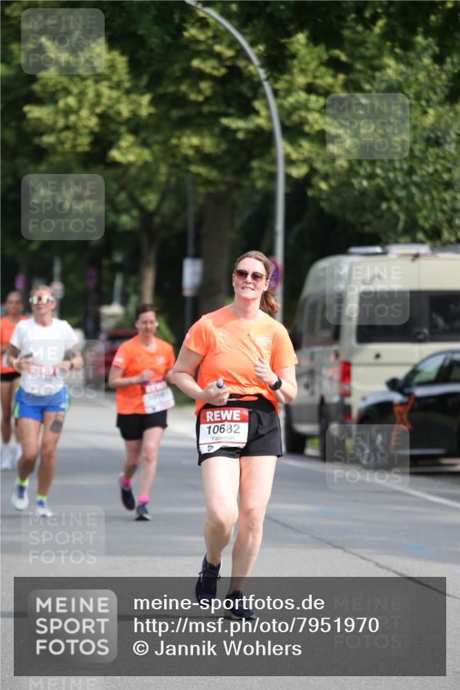 15.06.2025 - REWE Women's Run Jannik Wohlers http://msf.ph/oto/7951970 15.06.2025 09:51:50 Laufen 10682 meine-sportfotos.de