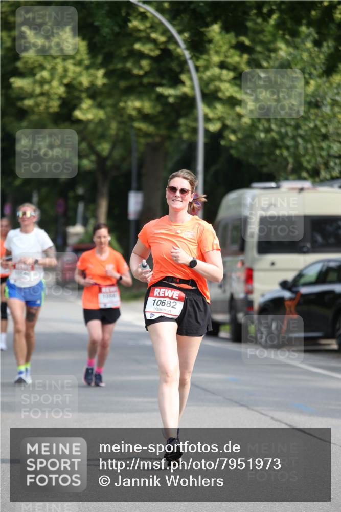 15.06.2025 - REWE Women's Run Jannik Wohlers http://msf.ph/oto/7951973 15.06.2025 09:51:50 Laufen 10682 meine-sportfotos.de