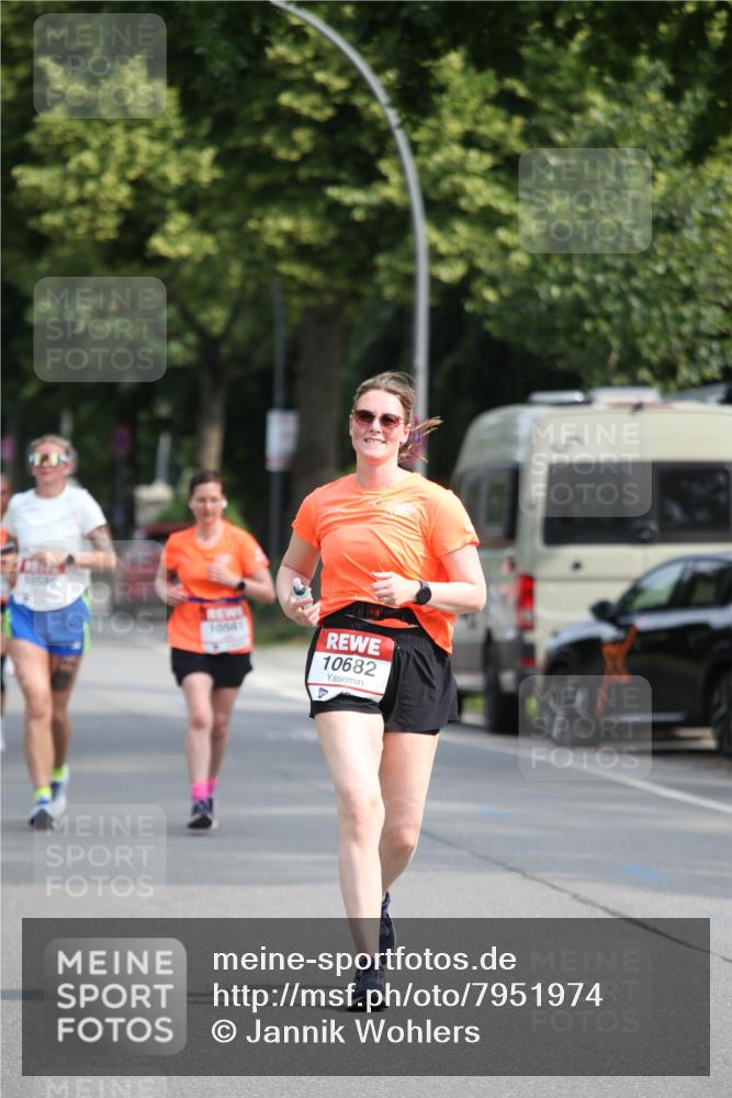 15.06.2025 - REWE Women's Run Jannik Wohlers http://msf.ph/oto/7951974 15.06.2025 09:51:50 Laufen 10682 meine-sportfotos.de