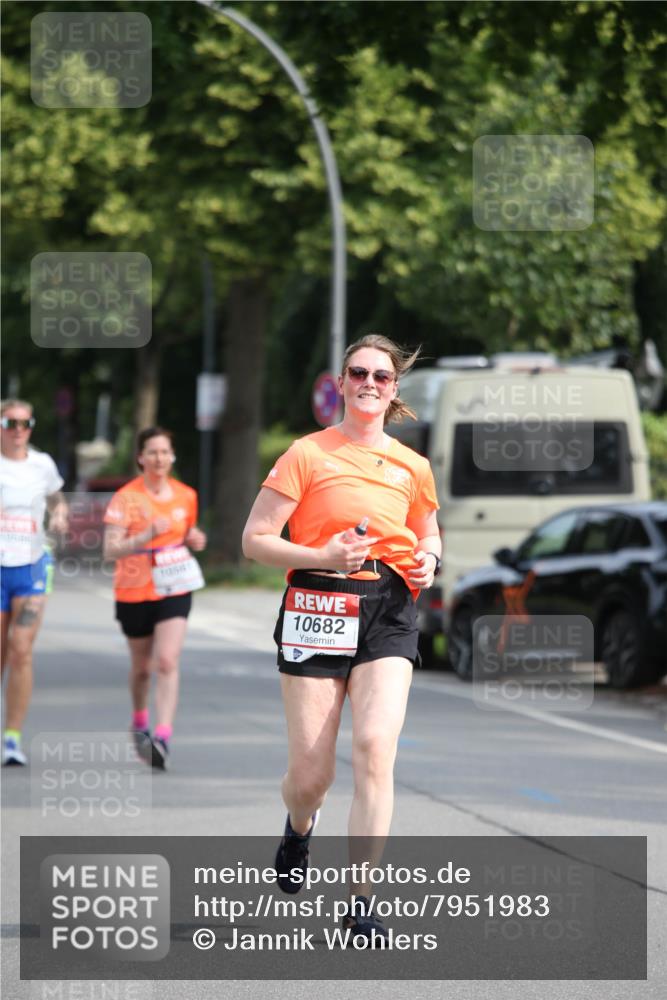 15.06.2025 - REWE Women's Run Jannik Wohlers http://msf.ph/oto/7951983 15.06.2025 09:51:51 Laufen 10682 meine-sportfotos.de