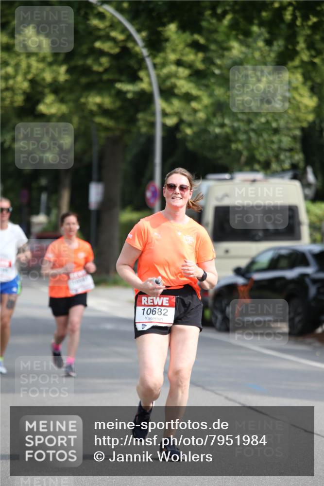 15.06.2025 - REWE Women's Run Jannik Wohlers http://msf.ph/oto/7951984 15.06.2025 09:51:51 Laufen 10682 meine-sportfotos.de