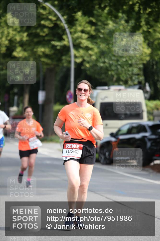 15.06.2025 - REWE Women's Run Jannik Wohlers http://msf.ph/oto/7951986 15.06.2025 09:51:51 Laufen 10682 meine-sportfotos.de