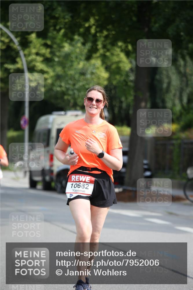 15.06.2025 - REWE Women's Run Jannik Wohlers http://msf.ph/oto/7952006 15.06.2025 09:51:52 Laufen 10682 meine-sportfotos.de
