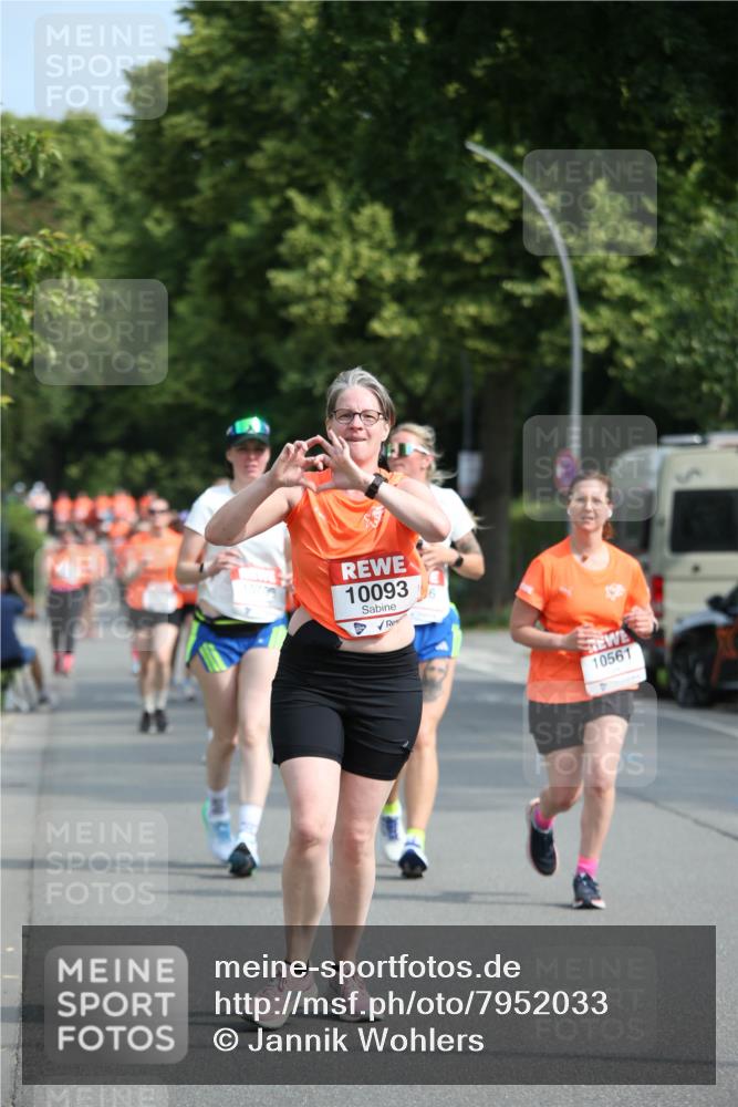 15.06.2025 - REWE Women's Run Jannik Wohlers http://msf.ph/oto/7952033 15.06.2025 09:51:54 Laufen 10093, 10561 meine-sportfotos.de
