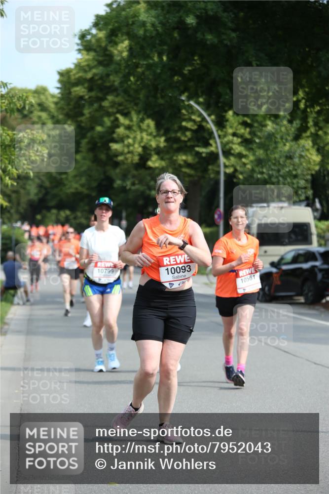 15.06.2025 - REWE Women's Run Jannik Wohlers http://msf.ph/oto/7952043 15.06.2025 09:51:55 Laufen 10799, 10093, 10561 meine-sportfotos.de