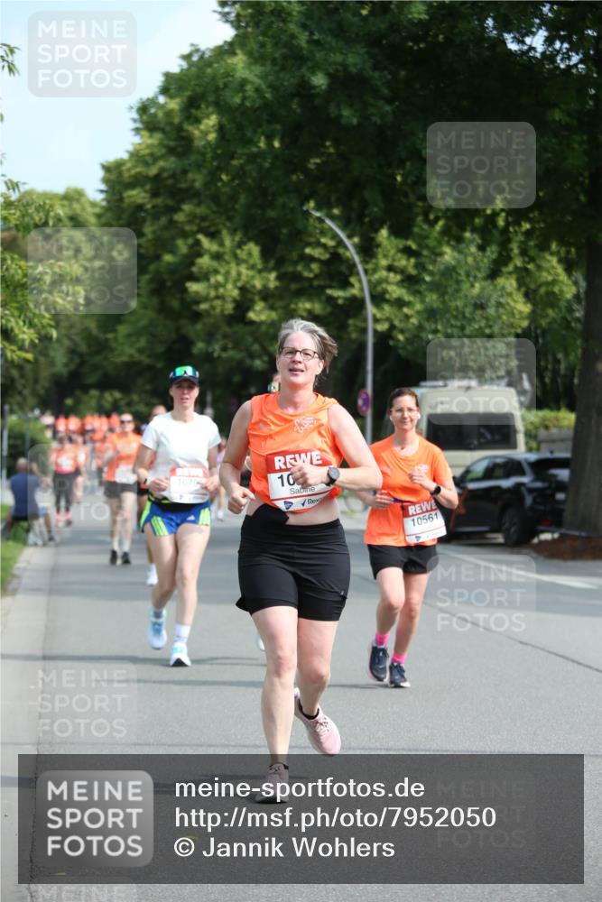 15.06.2025 - REWE Women's Run Jannik Wohlers http://msf.ph/oto/7952050 15.06.2025 09:51:55 Laufen 1079, 10, 10561 meine-sportfotos.de