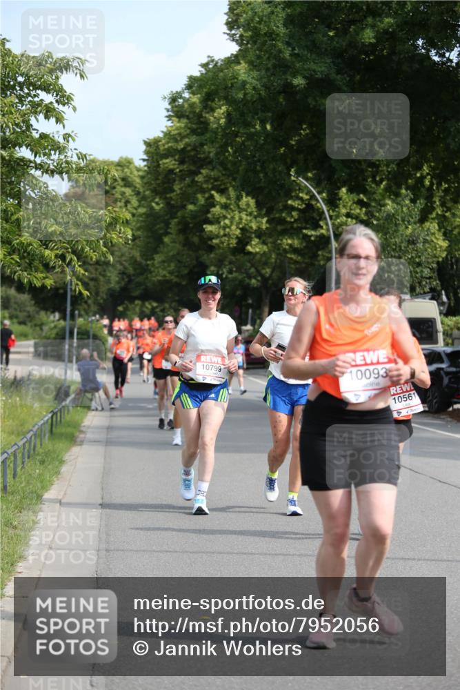 15.06.2025 - REWE Women's Run Jannik Wohlers http://msf.ph/oto/7952056 15.06.2025 09:51:56 Laufen 10799, 10093, 10561 meine-sportfotos.de