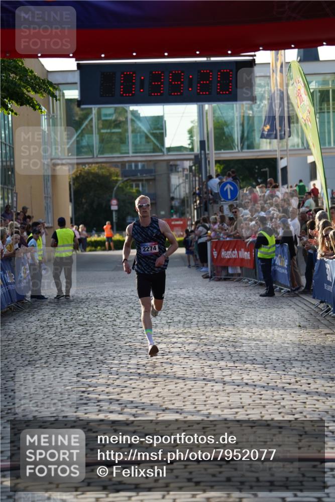 13.06.2025 - Holstenköstenlauf Felixshl http://msf.ph/oto/7952077 13.06.2025 19:39:19 Laufen 2274, 2403, 3191 meine-sportfotos.de