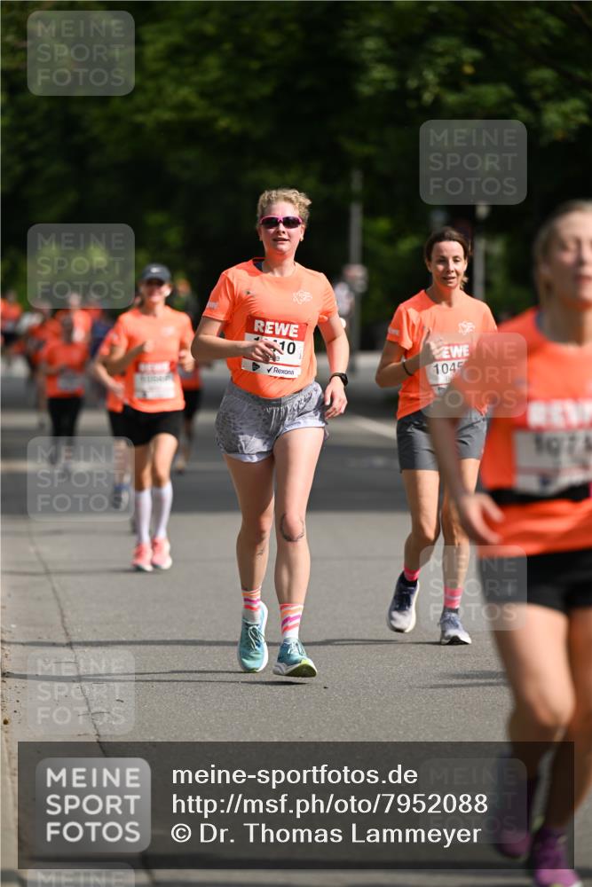 15.06.2025 - REWE Women's Run Dr. Thomas Lammeyer http://msf.ph/oto/7952088 15.06.2025 09:38:37 Laufen 10, 1045 meine-sportfotos.de