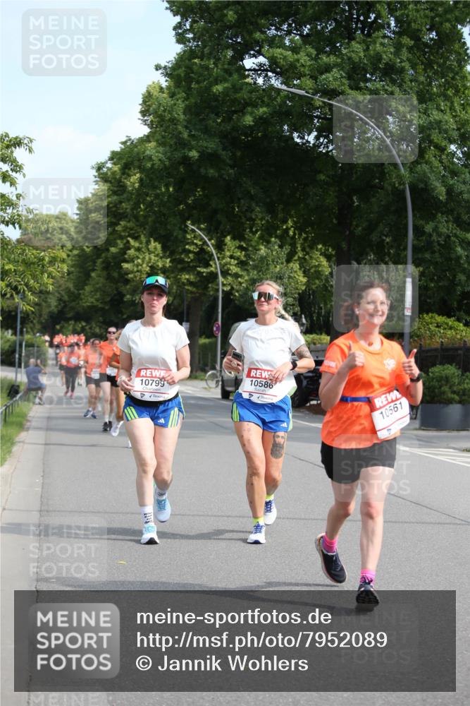 15.06.2025 - REWE Women's Run Jannik Wohlers http://msf.ph/oto/7952089 15.06.2025 09:51:58 Laufen 10799, 10586, 10561 meine-sportfotos.de