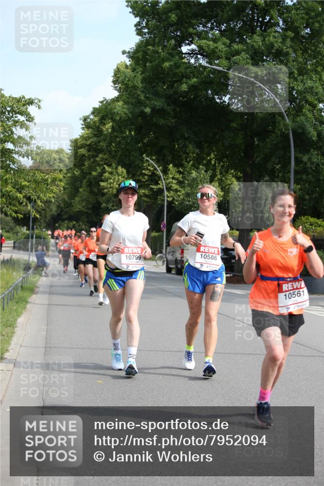 15.06.2025 - REWE Women's Run Jannik Wohlers http://msf.ph/oto/7952094 15.06.2025 09:51:58 Laufen 10799, 10586, 10561 meine-sportfotos.de