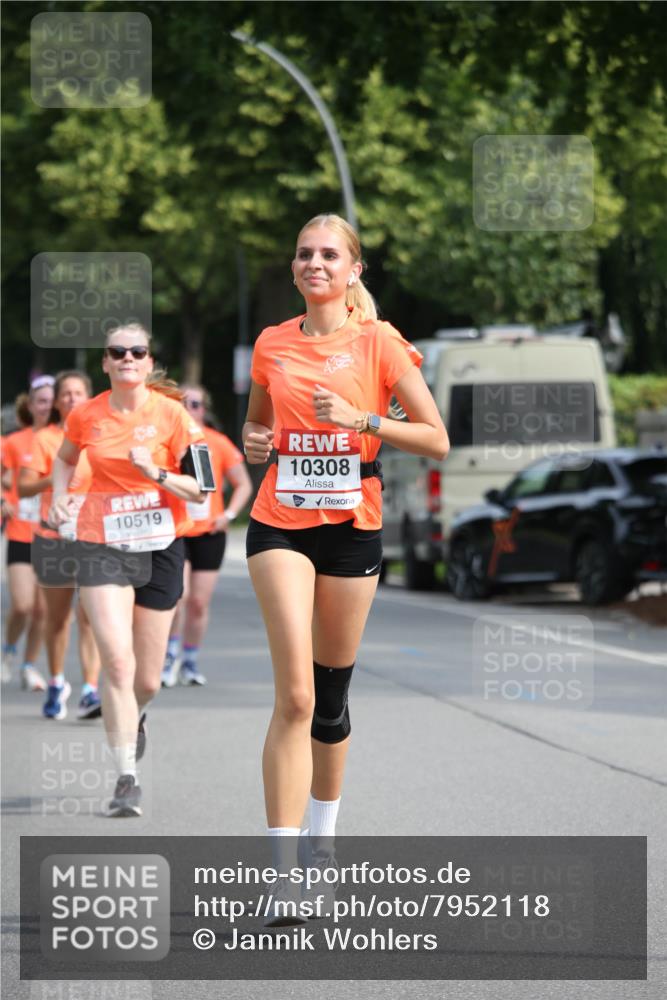 15.06.2025 - REWE Women's Run Jannik Wohlers http://msf.ph/oto/7952118 15.06.2025 09:52:01 Laufen 10519, 10308 meine-sportfotos.de