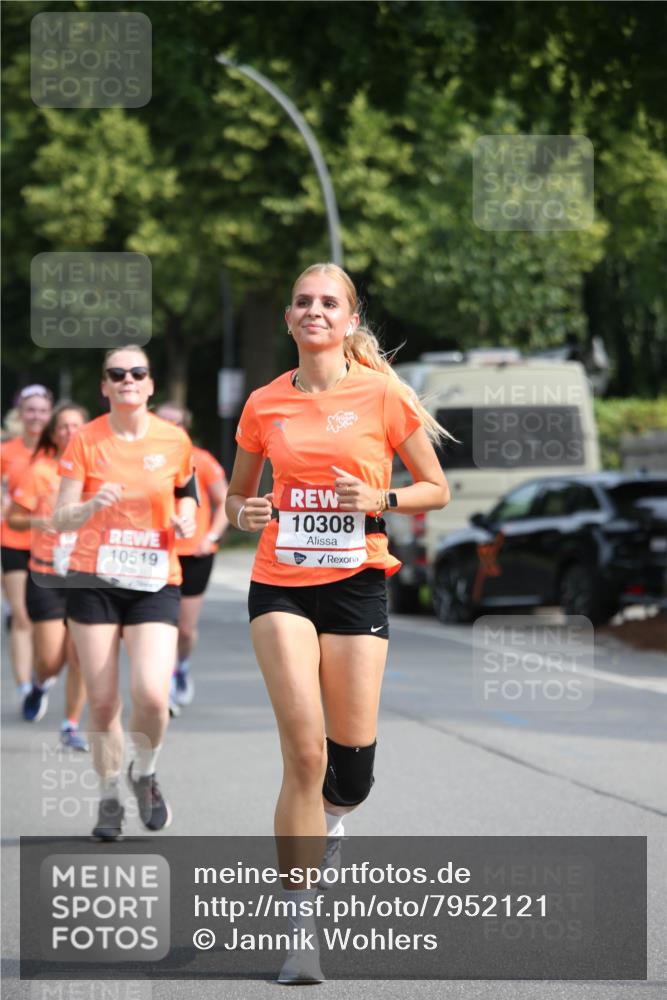 15.06.2025 - REWE Women's Run Jannik Wohlers http://msf.ph/oto/7952121 15.06.2025 09:52:01 Laufen 10519, 10308 meine-sportfotos.de