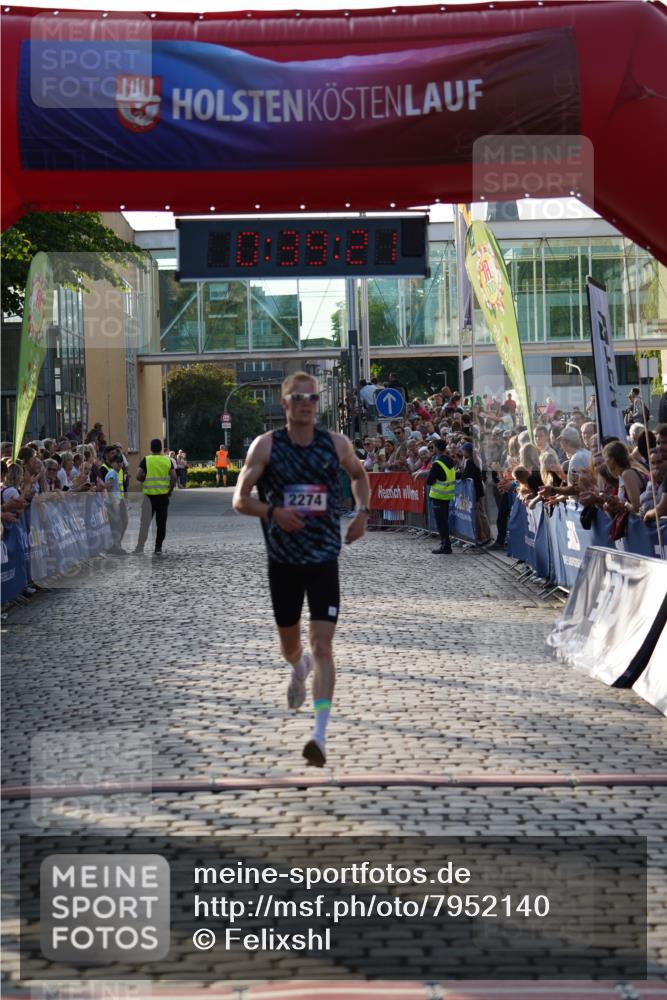 13.06.2025 - Holstenköstenlauf Felixshl http://msf.ph/oto/7952140 13.06.2025 19:39:21 Laufen 2274, 2403 meine-sportfotos.de