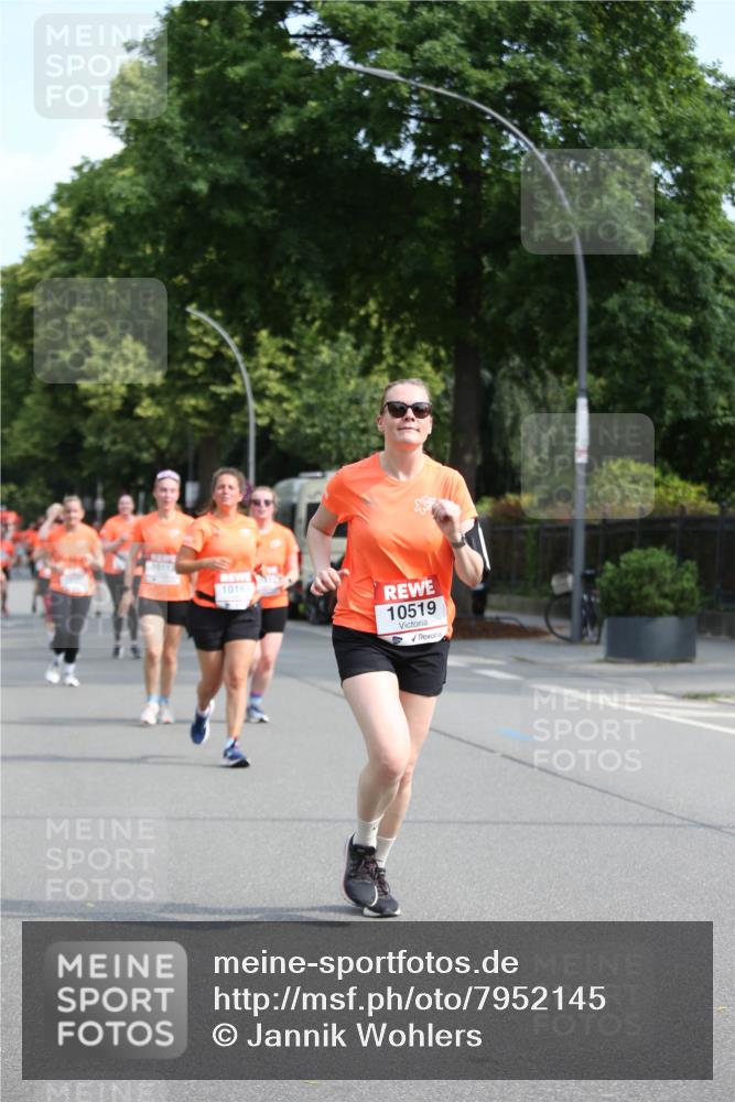 15.06.2025 - REWE Women's Run Jannik Wohlers http://msf.ph/oto/7952145 15.06.2025 09:52:04 Laufen 10115, 10161, 10519 meine-sportfotos.de