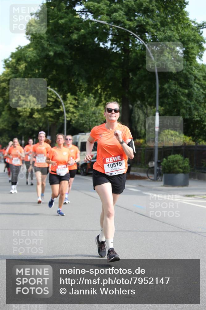 15.06.2025 - REWE Women's Run Jannik Wohlers http://msf.ph/oto/7952147 15.06.2025 09:52:04 Laufen 10519 meine-sportfotos.de