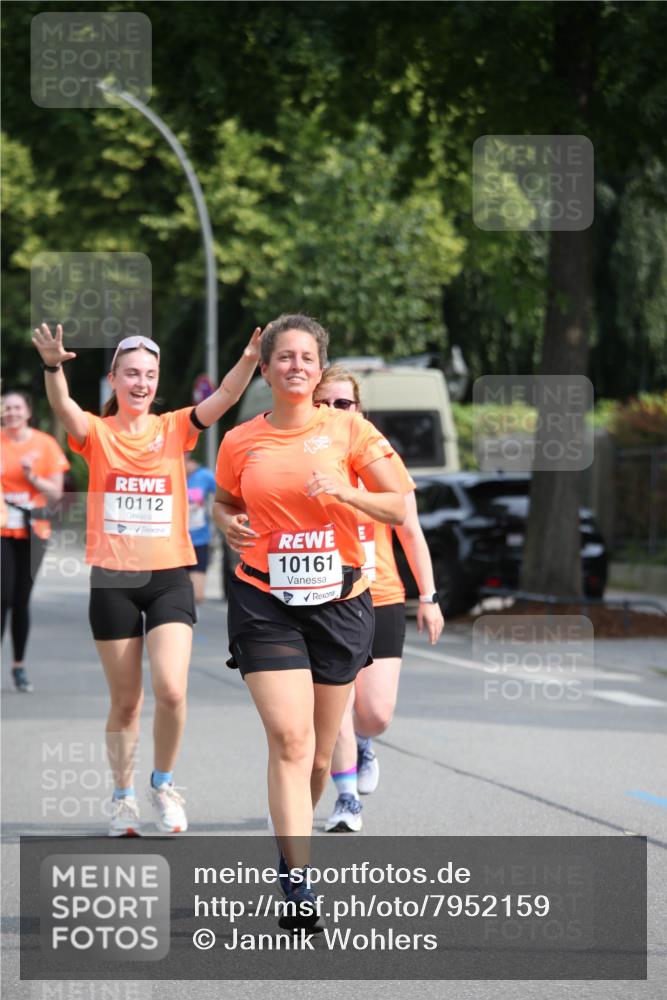 15.06.2025 - REWE Women's Run Jannik Wohlers http://msf.ph/oto/7952159 15.06.2025 09:52:05 Laufen 10112, 10161 meine-sportfotos.de