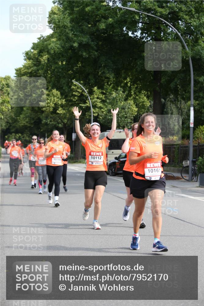15.06.2025 - REWE Women's Run Jannik Wohlers http://msf.ph/oto/7952170 15.06.2025 09:52:06 Laufen 10385, 10190, 10112, 10161 meine-sportfotos.de