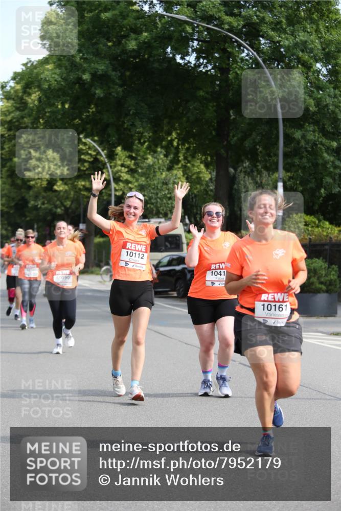 15.06.2025 - REWE Women's Run Jannik Wohlers http://msf.ph/oto/7952179 15.06.2025 09:52:07 Laufen 1041, 10161 meine-sportfotos.de