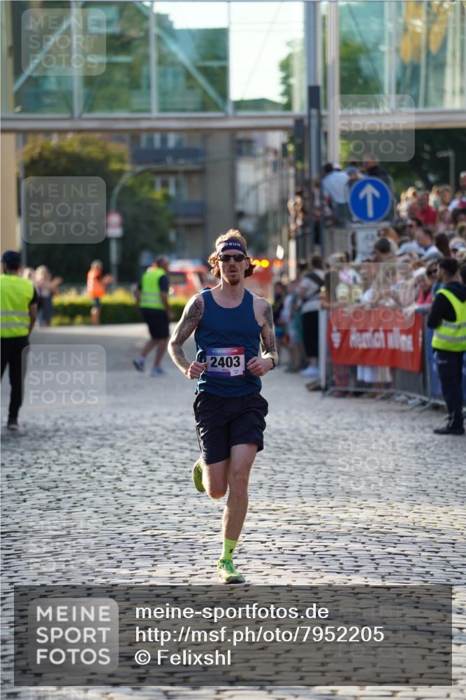 13.06.2025 - Holstenköstenlauf Felixshl http://msf.ph/oto/7952205 13.06.2025 19:39:24 Laufen 2274, 2403 meine-sportfotos.de